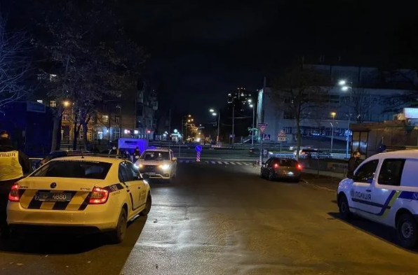 В центре Киева пьяный иностранец едва не убил мужчину