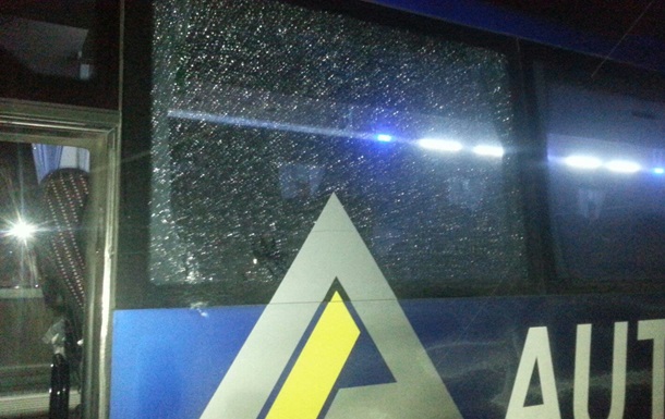 Неизвестные обстреляли рейсовый автобус в Чернигове