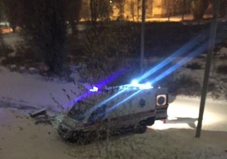 В Харькове иностранец выпал из окна и сломал ногу