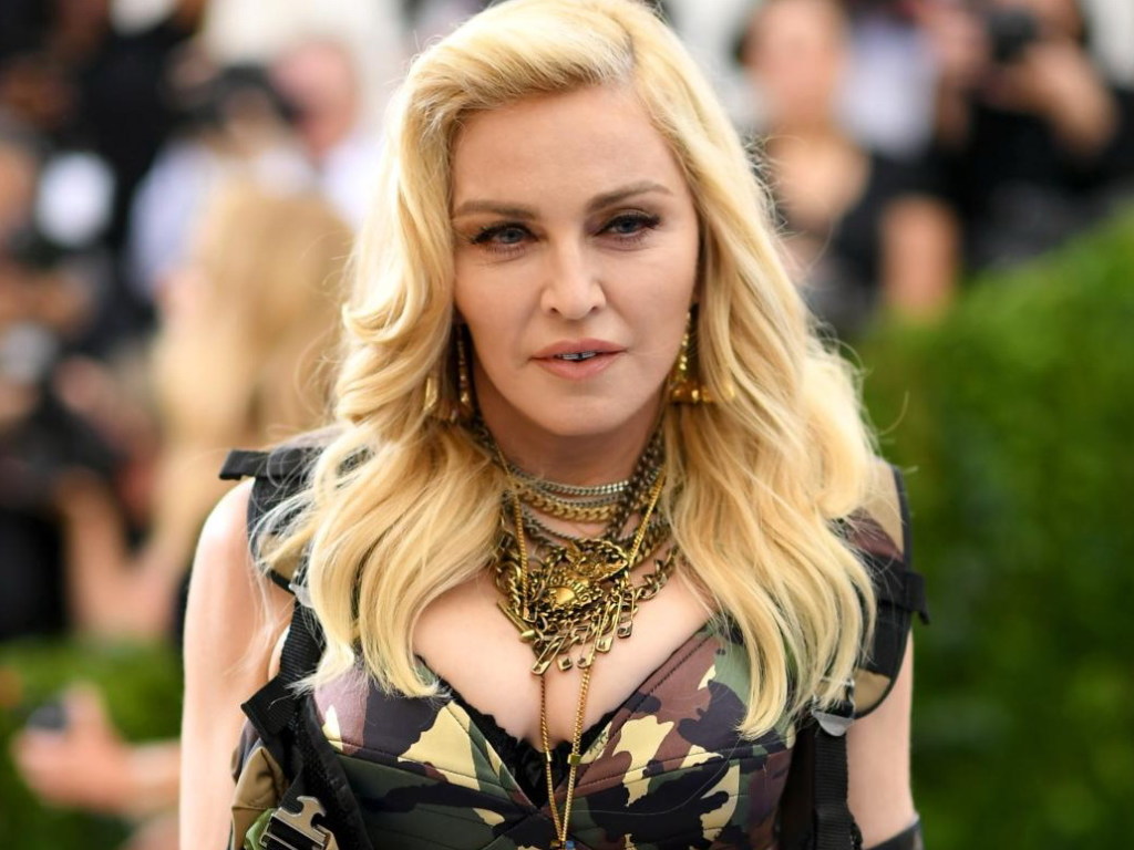 «Боже, какие глаза»: Мадонна показала, как выглядела в детстве