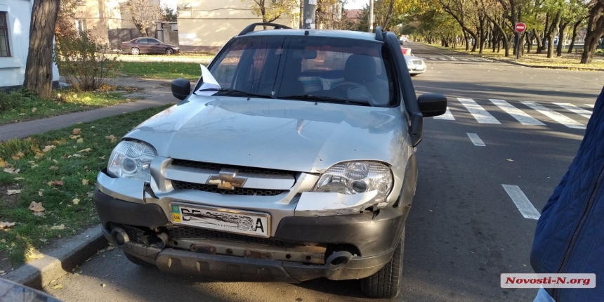 В Николаеве столкнулись Daewoo и Chevrolet: у авто механические повреждения