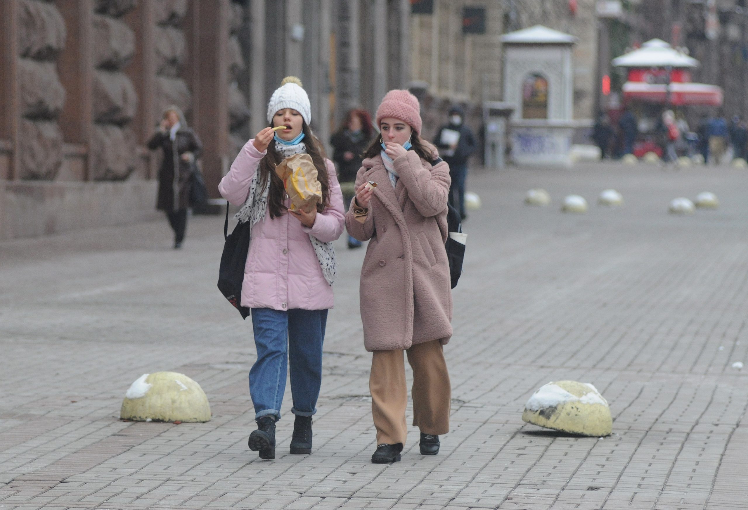В первый день зимы в Киеве выпал снег