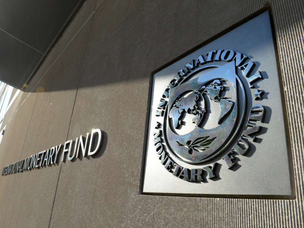 Украина получила транш МВФ почти на 900 млн долларов