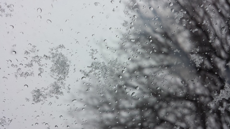 Синоптик: 20 ноября атмосферный фронт принесет в Украину дождь со снегом