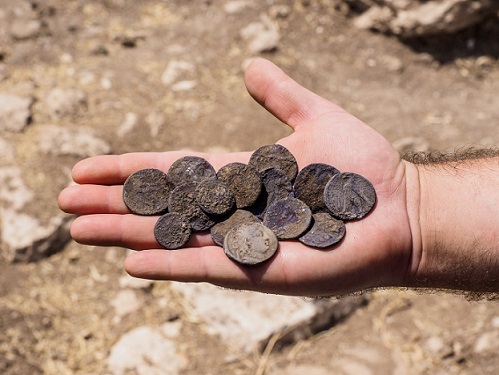 Археологи обнаружили старинные поддельные монеты: артефакту около 3000 лет