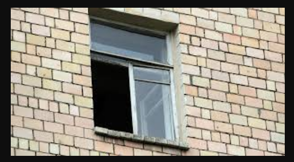 В Запорожье женщина с подозрением на коронавирус выпрыгнула из окна больницы 