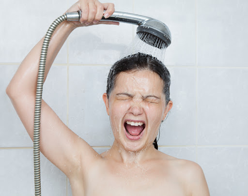 Холодный душ повышает «прочность» нервной системы – врачи