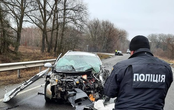 В ДТП под Черниговом погибли три человека