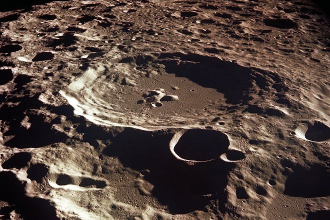 Ученые подсчитали число кратеров на Луне