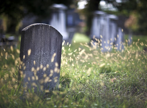 Под Полтавой в могилу к пенсионерке подзахоронили родственницу чиновника