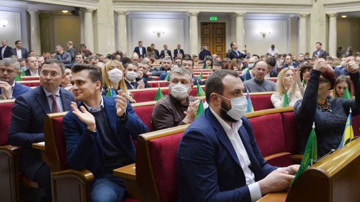 В Раде одобрили законопроект о е-декларациях