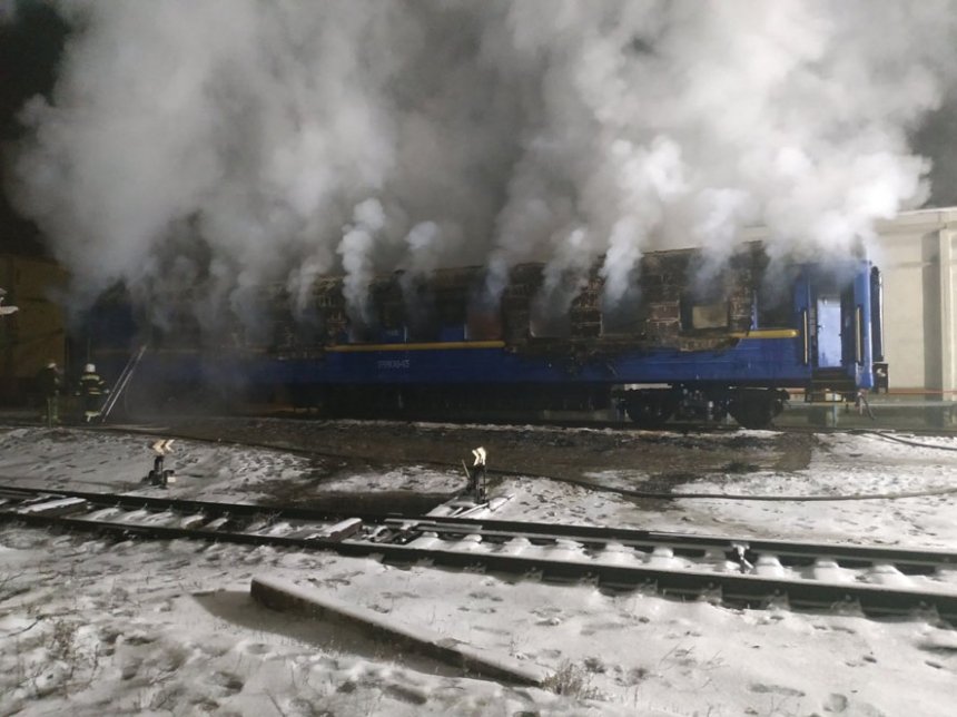 На Полтавщине при пожаре в вагоне поезда УЗ погибло два человека