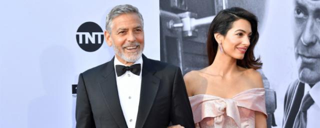 Джордж Клуни стал затворником из-за болезни сына