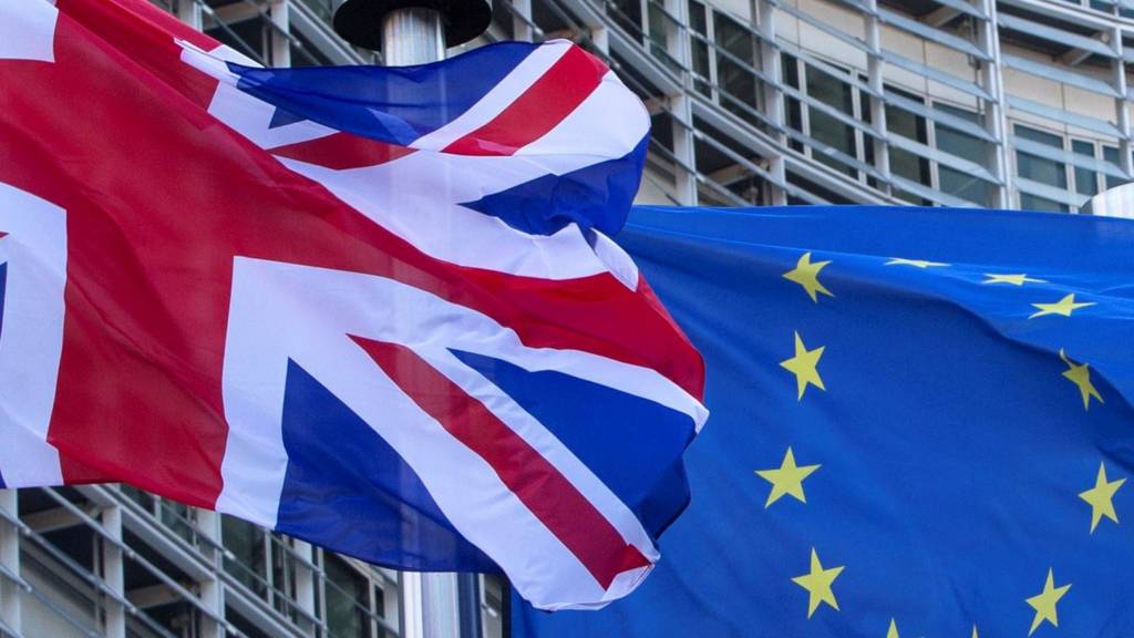 ЕС и Великобритания продолжат переговоры о новом торговом соглашении в рамках Brexit