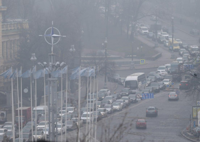 Киев сковали масштабные пробки