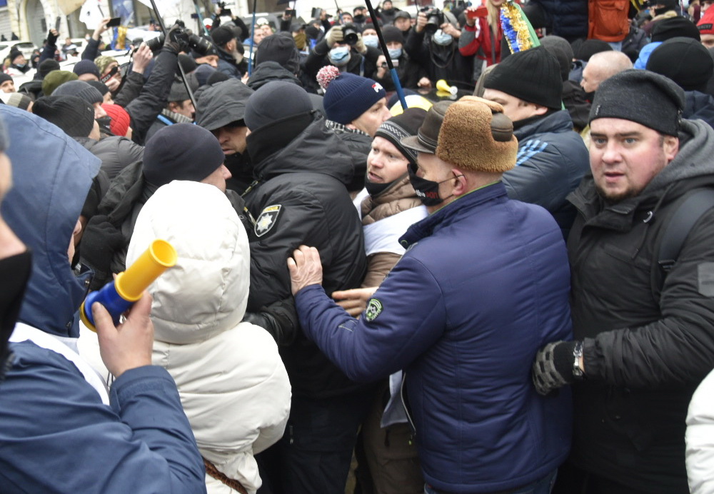 Акции протеста &#171;ФОПовцев&#187;: палатки и столкновения с правоохранителями