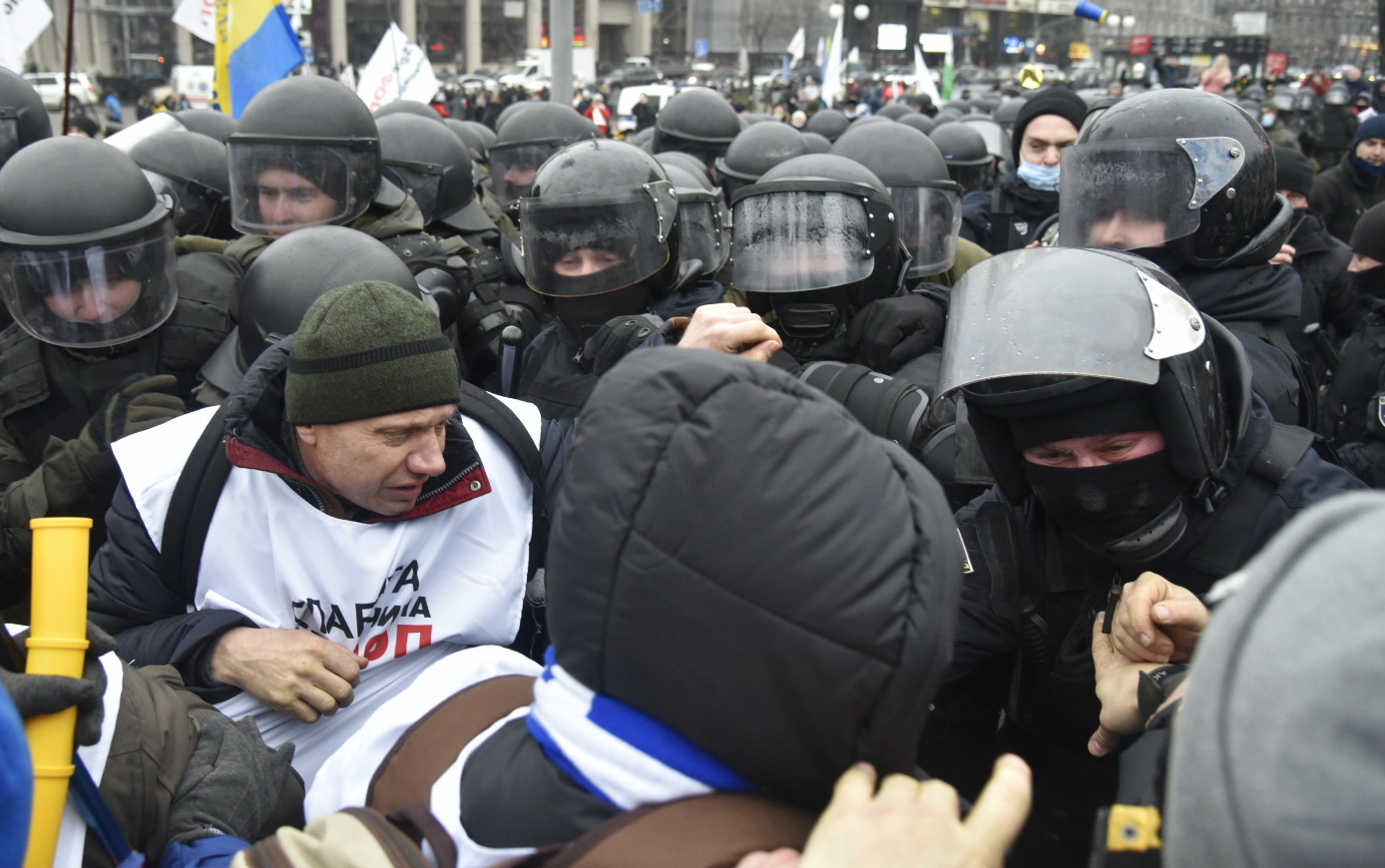 Акции протеста &#171;ФОПовцев&#187;: палатки и столкновения с правоохранителями