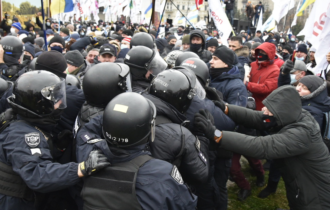 Акции протеста &#171;ФОПовцев&#187;: палатки и столкновения с правоохранителями