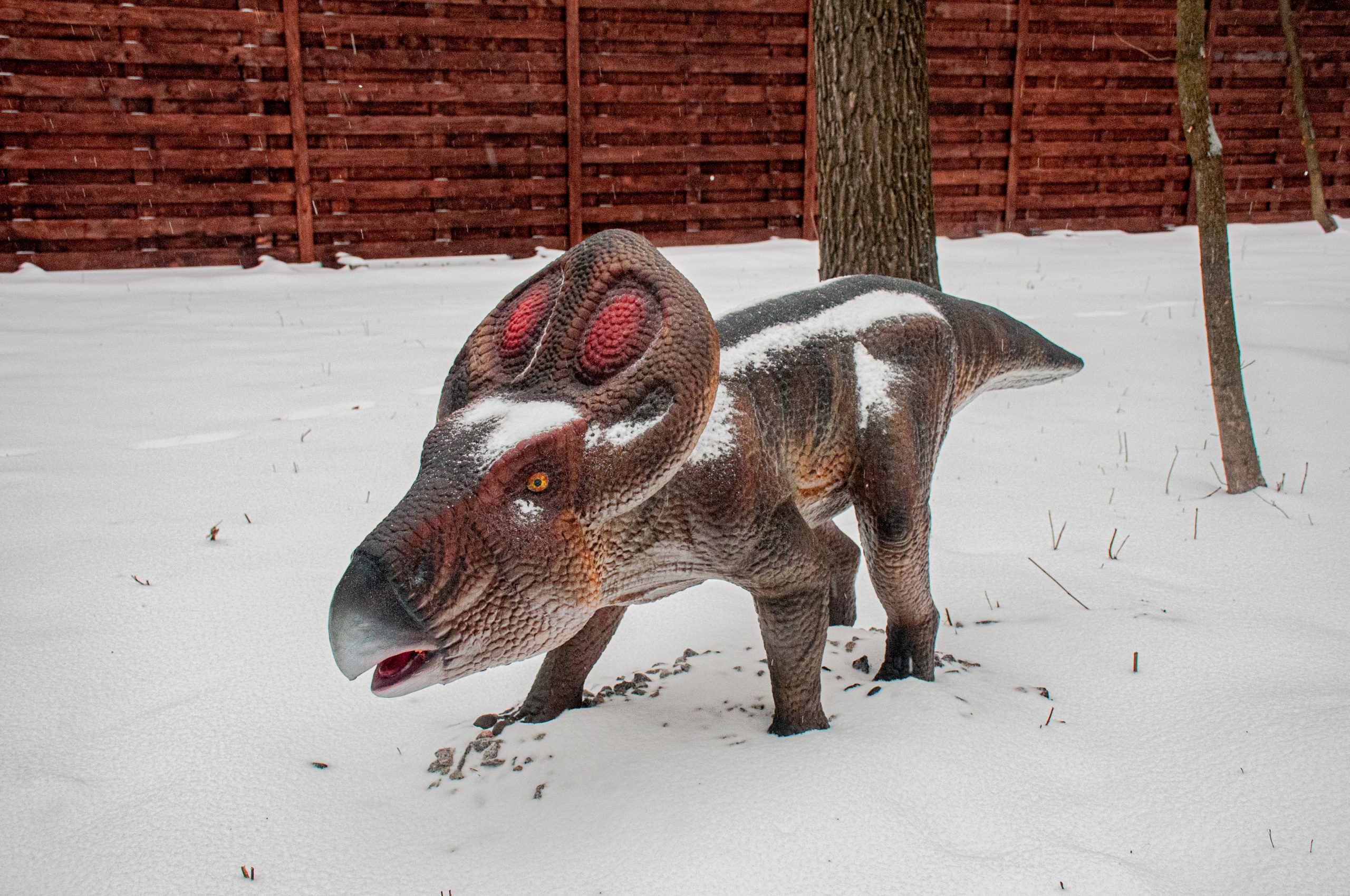В Харькове среди зимы появились динозавры
