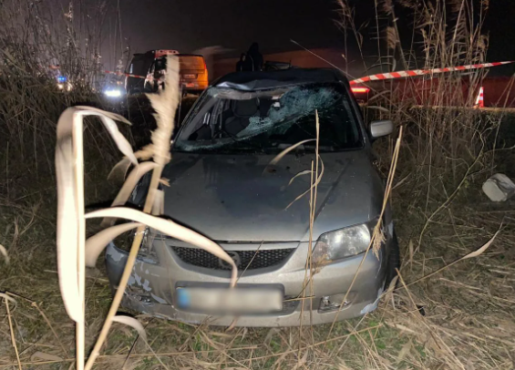 Пьяный мужчина на Mazda сбил трех человек под Одессой, выжил только один