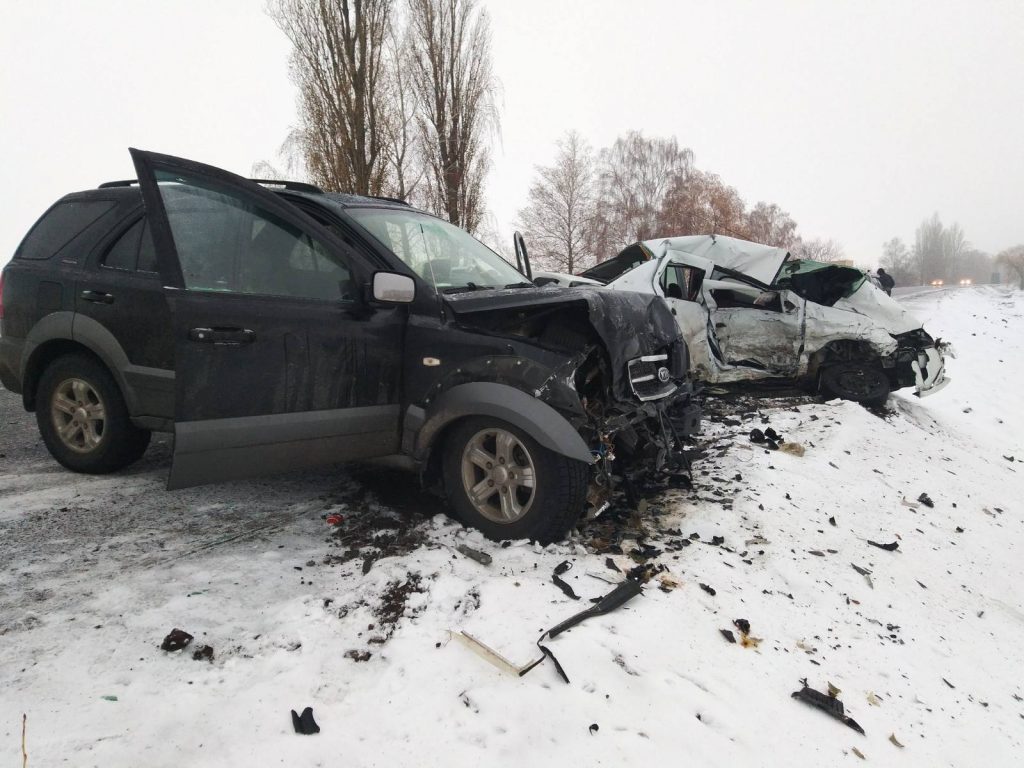  В Черкасской области смертельное ДТП: Renault выехал на «встречку» и столкнулся с KIA