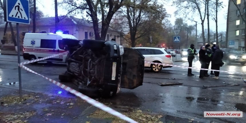 В Николаеве столкнулись Volkswagen и внедорожник, один из водителей был в наркотическом опьянении