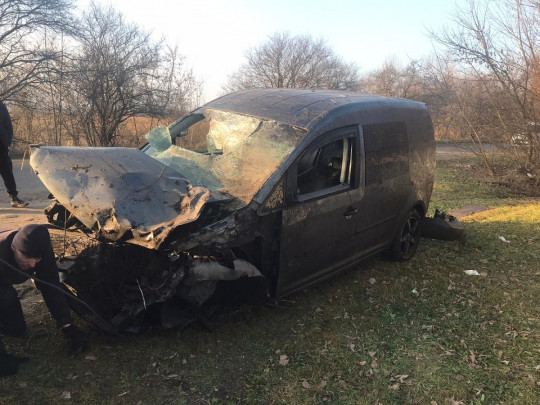 Во Львовской области автомобиль рухнул в реку
