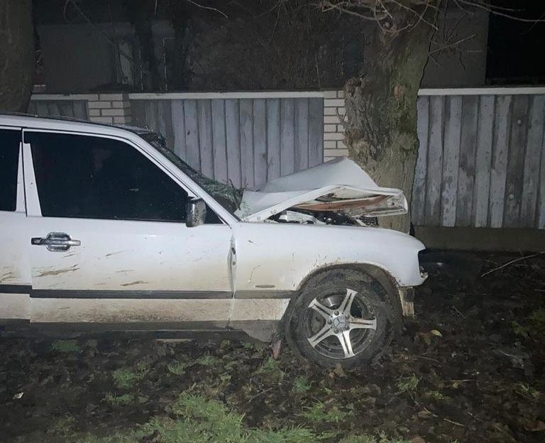 В Одесской области разбилось авто: есть погибшие и пострадавшие
