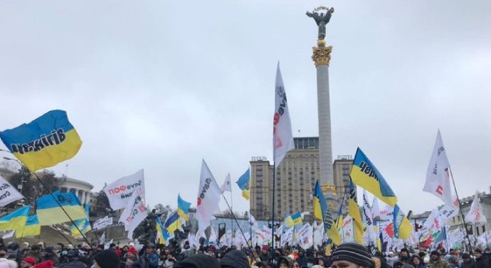 Предприниматели готовы стоять на Майдане до Нового года