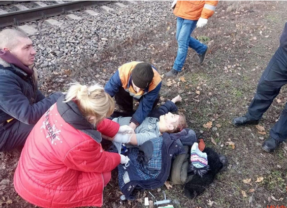В Каменском электропоезд сбил 11-летнего мальчика