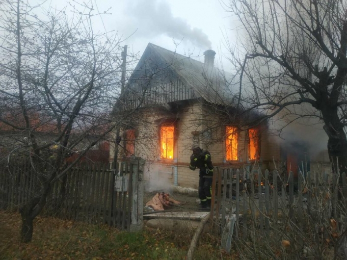 В Мелитополе при пожаре в частном доме погибла женщина