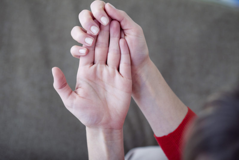 Холодные руки могут свидетельствовать о проблемах со здоровьем