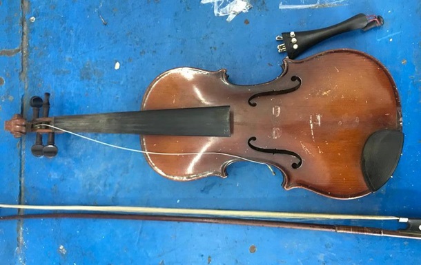 Болгарин пытался вывезти из Украины скрипку Stradivarius