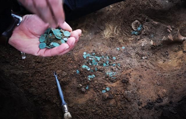 В Венгрии нашли клад со старинными монетами