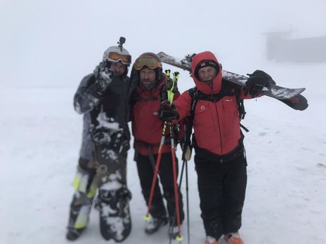 В Карпатах удалось спасти двух заблудившихся сноубордистов