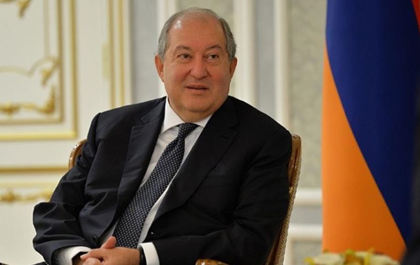 Президент Армении заболел кононавирусом во время поездки в Лондон
