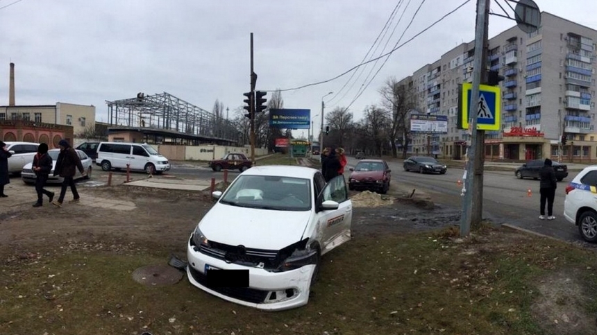 В ДТП под Днепром погибла 2-летняя девочка