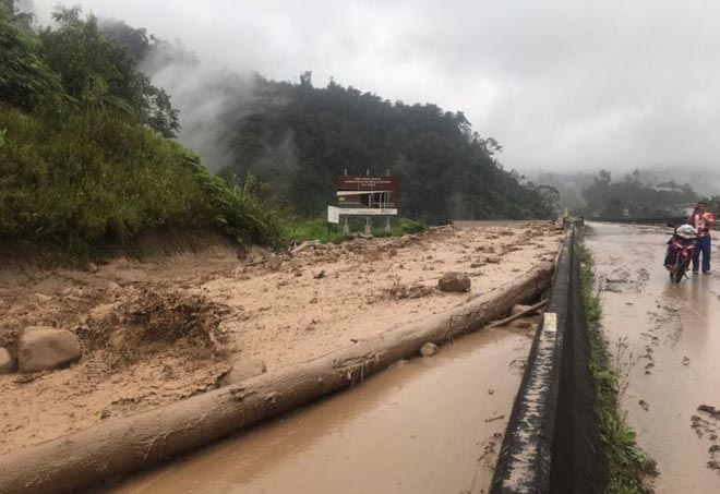 Из-за наводнения в Малайзии произошла массовая эвакуация