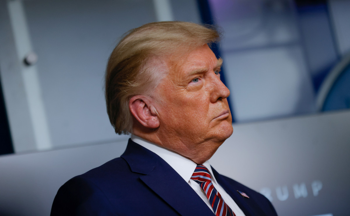 Эксперт объяснил, почему Трамп временно отказался от создания собственной партии