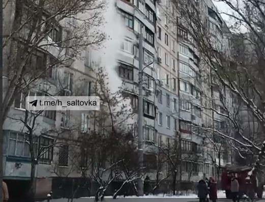 В Харькове произошел пожар в многоэтажке: жильцов эвакуировали