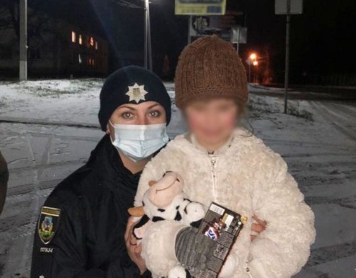 Полицейские отыскали 6-летнюю девочку, которая пропала по дороге в Киев