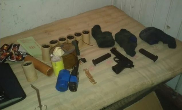 В Донецкой области на блокпосте попалась «Волга» с арсеналом оружия в багажнике