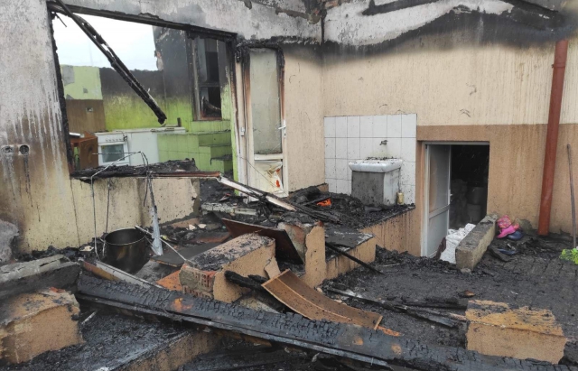На Закарпатье огонь едва не уничтожил два дома