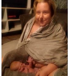 Не знала о беременности: женщина в туалете родила пятого ребенка