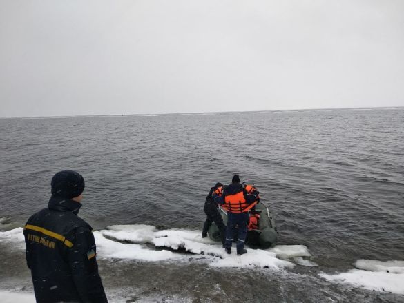 Рыбак из Полтавской области доплыл на льдине до Кировоградской
