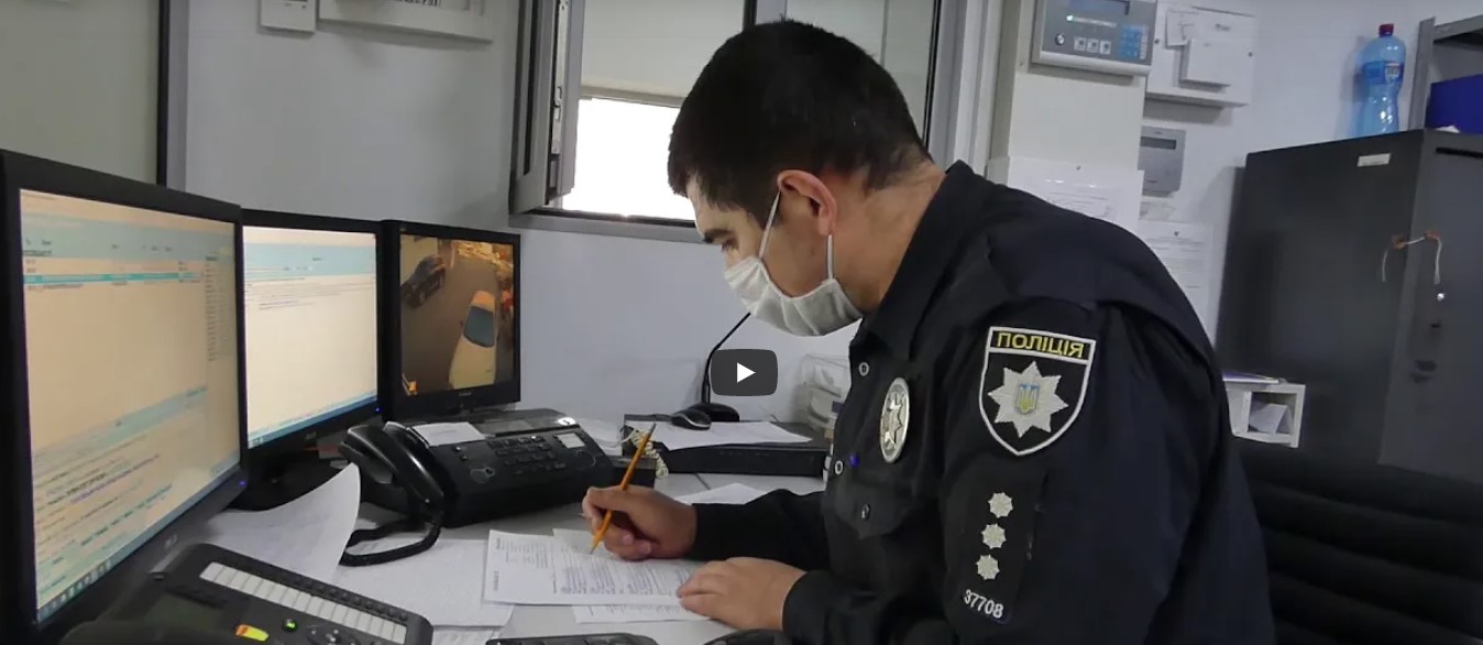 В Киеве пьяный живодер задушил трех щенков