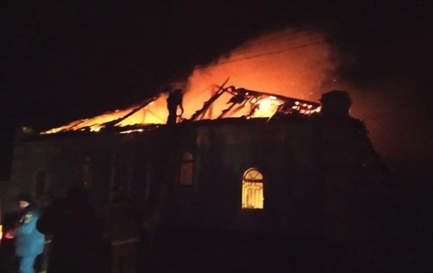 В Донецкой области горел храм: повреждено три купола
