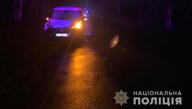 В Житомирской области водитель наехал на группу подростков, погиб мальчик