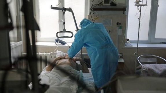 В Харькове у пациента с коронавирусом случилась клиническая смерть