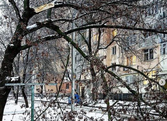 Непогода в Одессе: падают деревья, оборваны электропровода